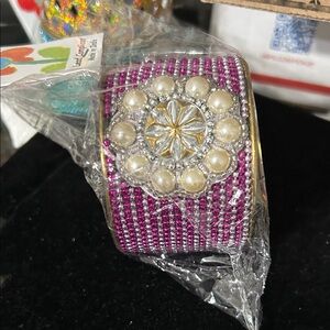 Elegant Pearl and Pink Beaded Bracelet